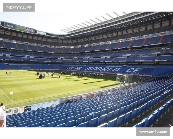 伯纳乌球场变身圣诞主题乐园，皇马吸引全球游客